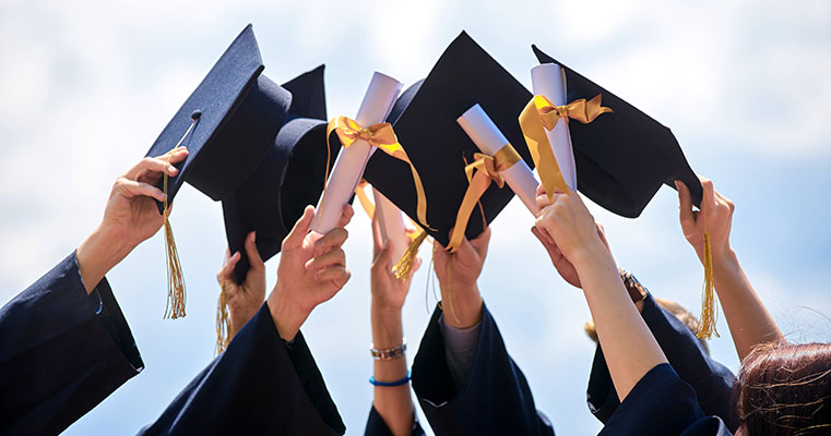 Quanto tempo impiegano gli studenti per laurearsi?